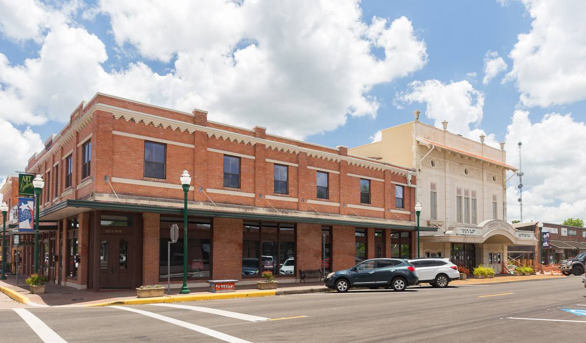Downtown Conroe storefronts